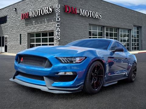 2020 ford mustang