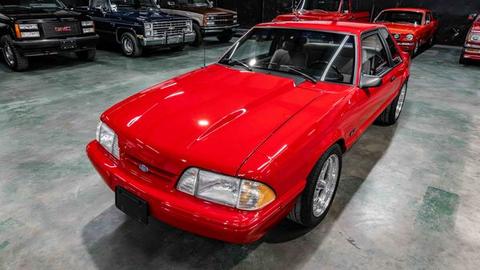 1990 ford mustang