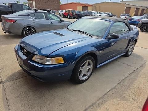 2000 Ford Mustang