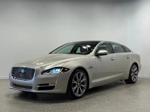 2017 Jaguar XJ