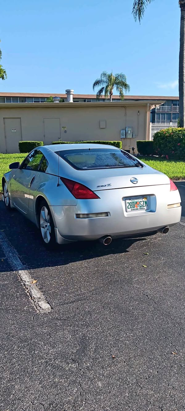 2005 Nissan 350Z - Coupe 2D