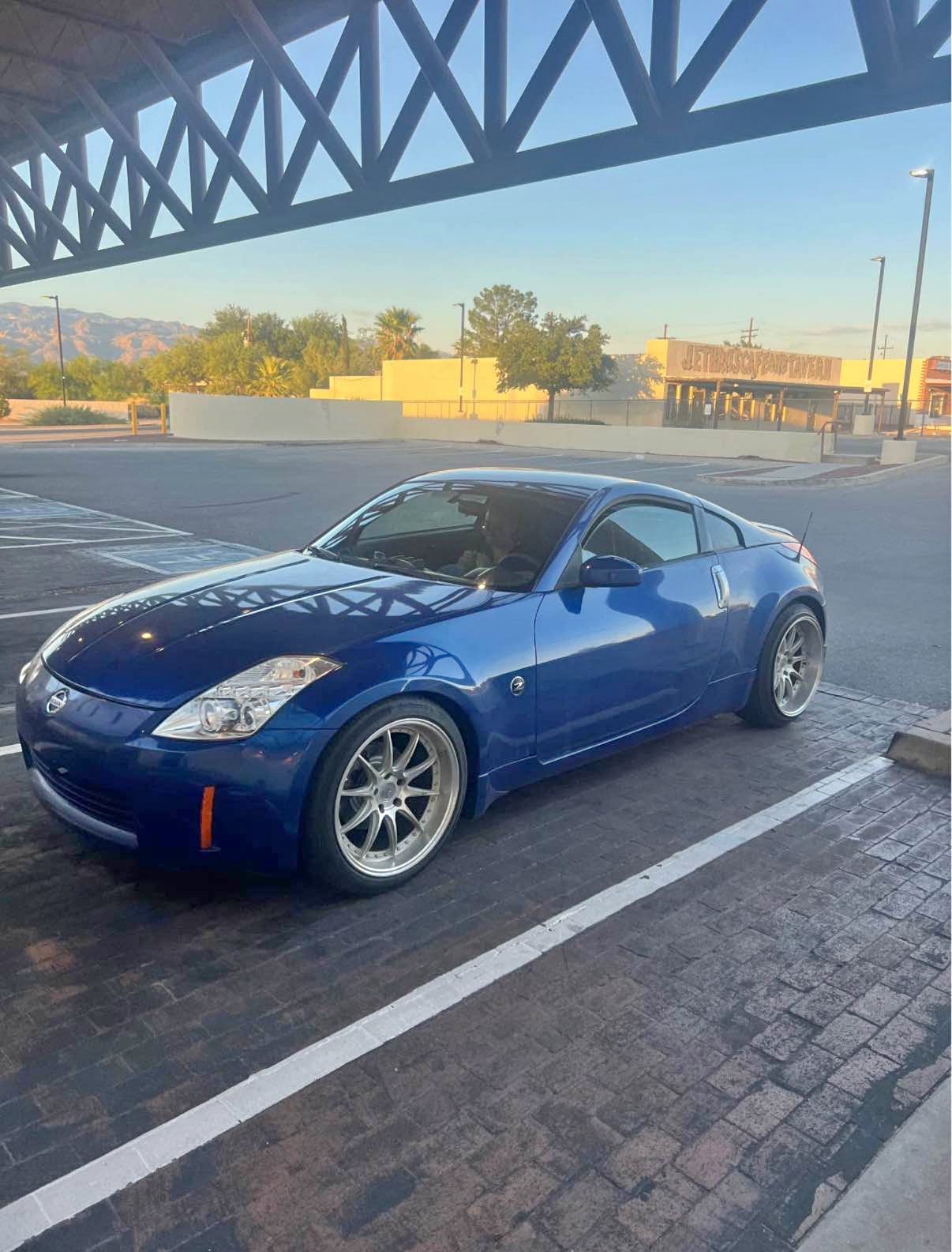 2005 Nissan 350Z - Coupe 2D
