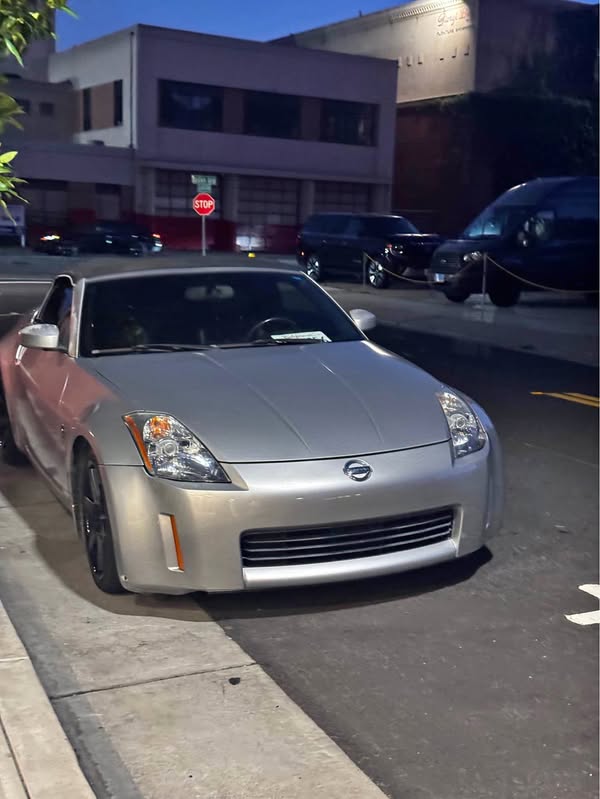 2004 Nissan 350Z - Enthusiast Roadster 2D