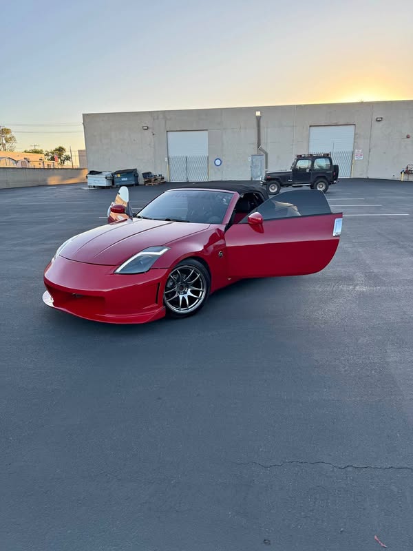 2004 Nissan 350Z - Enthusiast Roadster 2D