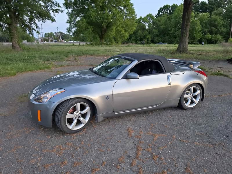 2004 Nissan 350Z - Enthusiast Roadster 2D