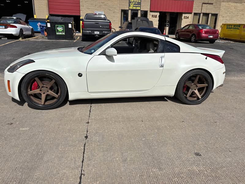 2004 Nissan 350Z - 2door