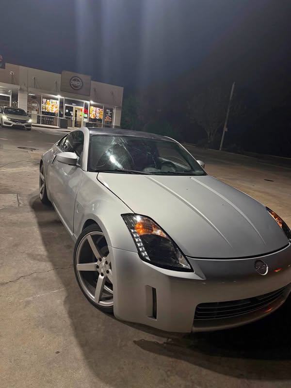 2004 Nissan 350Z - Sport