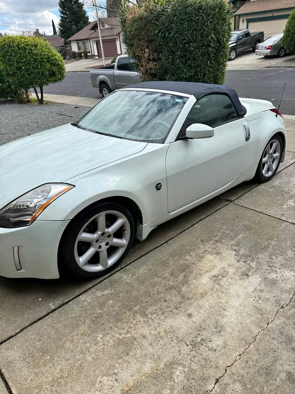 2004 Nissan 350Z - Touring Roadster 2D
