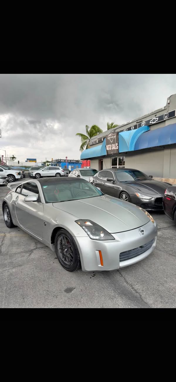 2004 Nissan 350Z - 35th Anniversary Coupe 2D