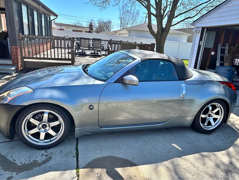 2005 Nissan 350Z - Touring Roadster 2D