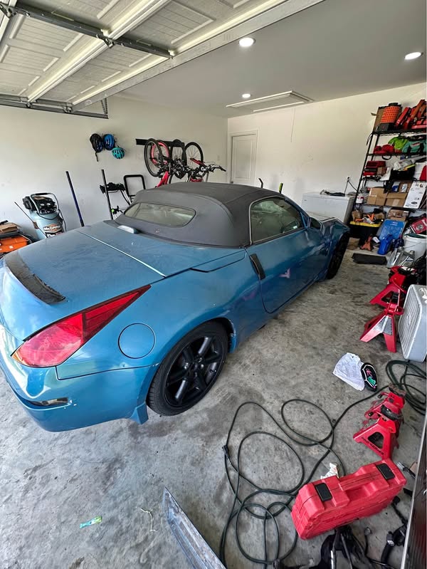 2004 Nissan 350Z - Enthusiast Roadster 2D