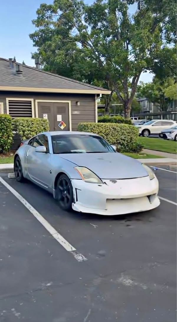 2004 Nissan 350Z - Coupe 2D