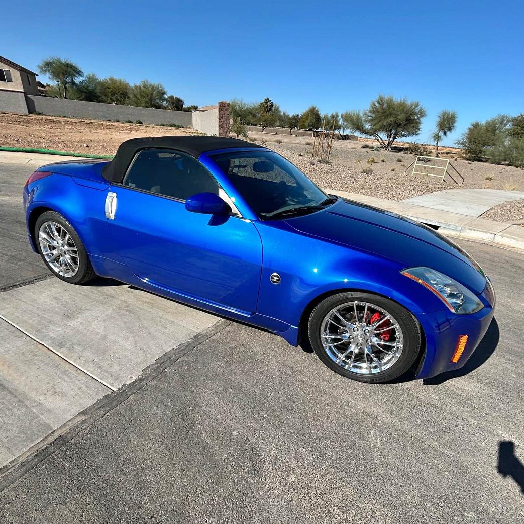 2004 Nissan 350Z - Enthusiast Roadster 2D