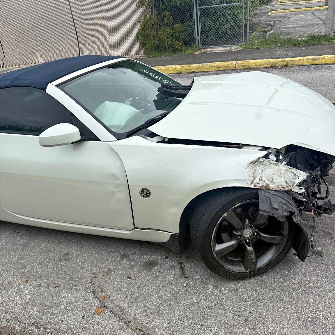 2004 Nissan 350Z - Touring Roadster 2D