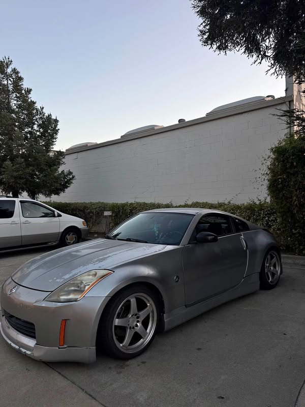 2004 Nissan 350Z - Coupe 2D
