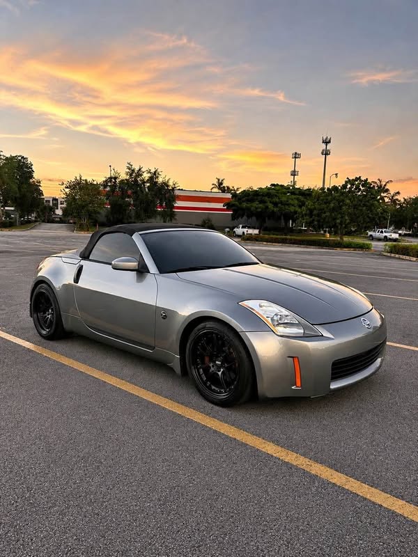 2004 Nissan 350Z - Coupe 2D