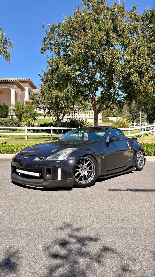 2004 Nissan 350Z - Enthusiast Roadster 2D