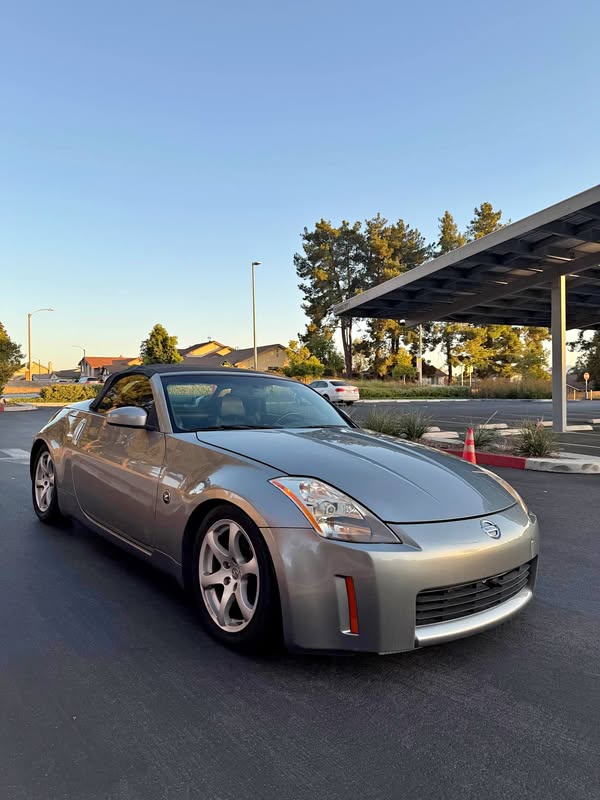 2004 Nissan 350Z - Touring Coupe 2D