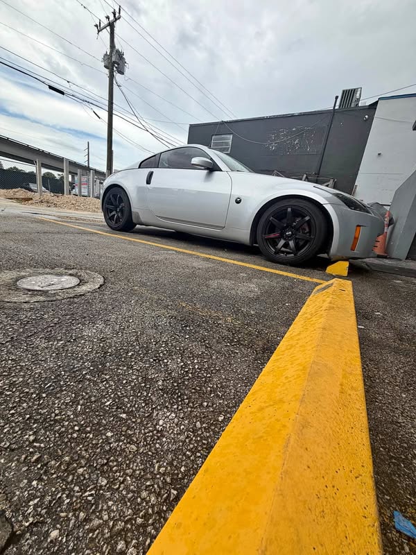 2006 Nissan 350Z - Coupe 2D