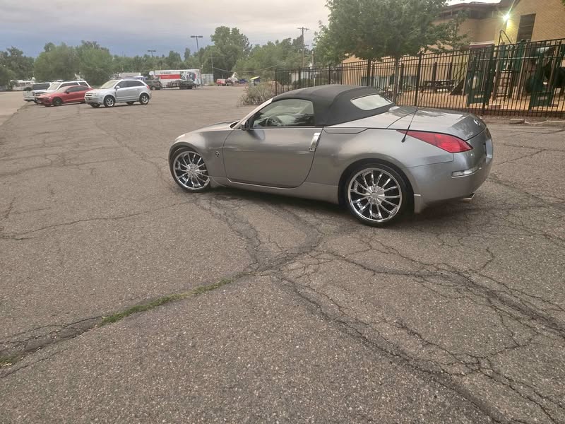 2005 Nissan 350Z - Touring Roadster 2D
