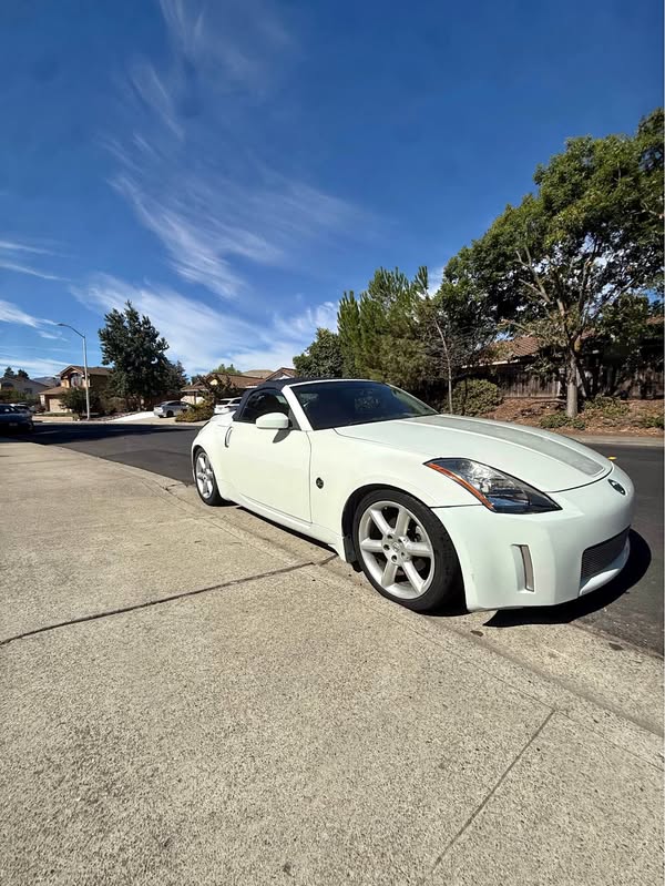 2004 Nissan 350Z - Touring Roadster 2D