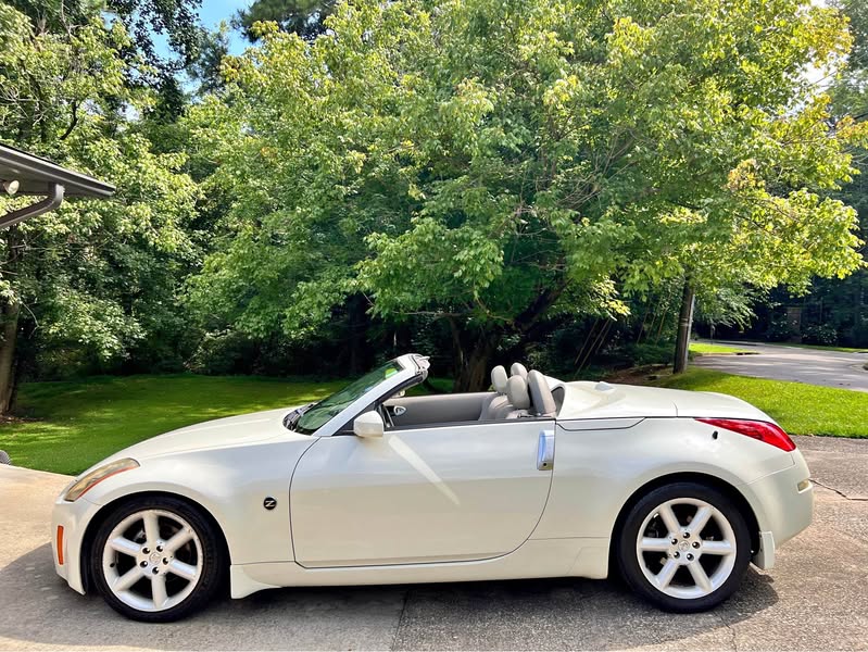 2004 Nissan 350Z - Grand Touring Roadster 2D