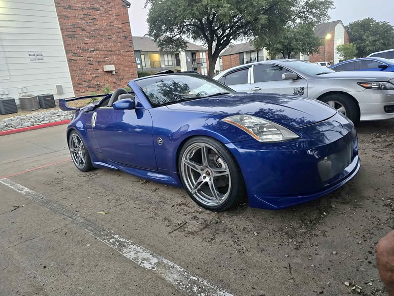 2004 Nissan 350Z - Touring Roadster 2D