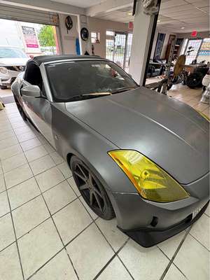 2004 Nissan 350Z - Enthusiast Roadster 2D