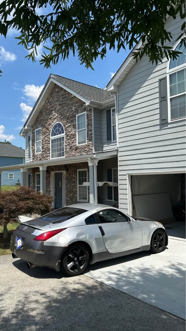 2004 Nissan 350Z - Enthusiast Coupe 2D