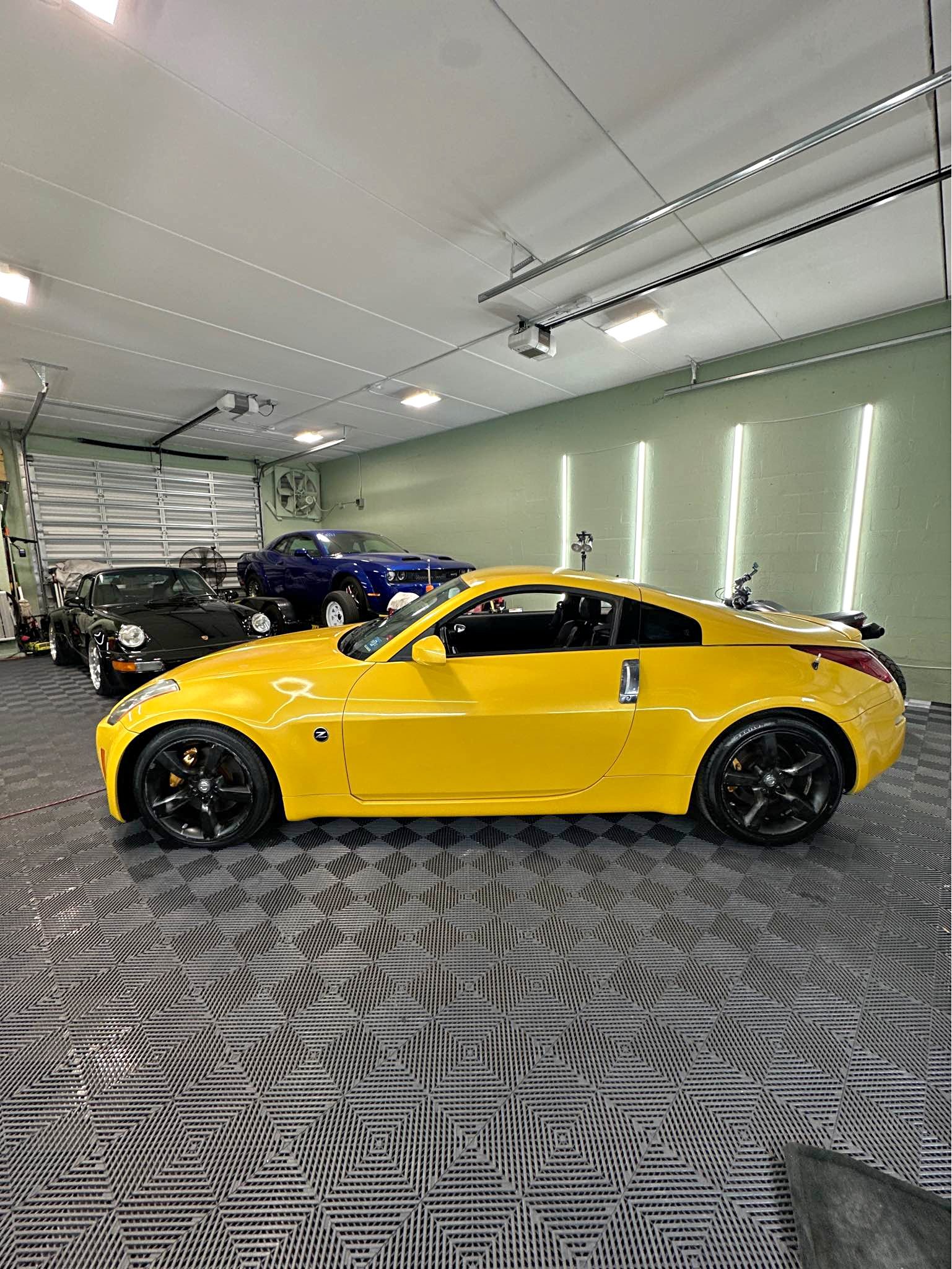 2004 Nissan 350Z - 35th Anniversary Coupe 2D