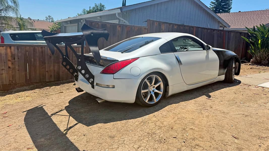 2005 Nissan 350Z - Coupe 2D