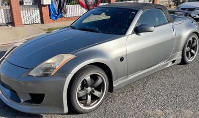 2004 Nissan 350Z - Enthusiast Roadster 2D