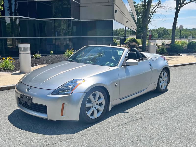 2004 Nissan 350Z - Enthusiast Roadster 2D