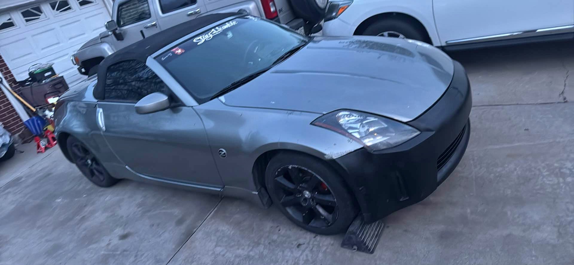 2005 Nissan 350Z - Enthusiast Roadster 2D