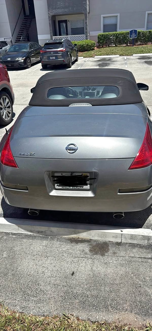 2004 Nissan 350Z - Enthusiast Roadster 2D