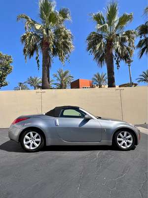 2005 Nissan 350Z - Enthusiast Roadster 2D