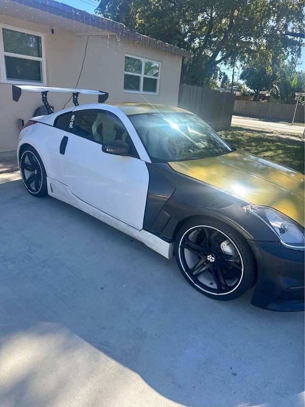 2005 Nissan 350Z - Coupe 2D