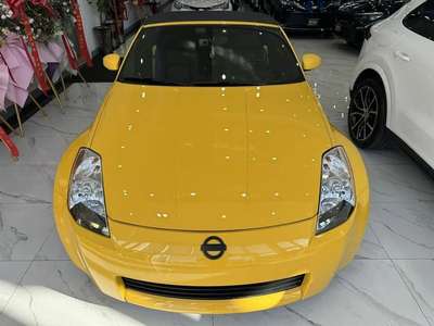 2005 Nissan 350z touring roadster
