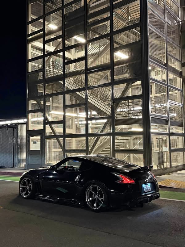 2009 Nissan 370Z Sport Touring Coupe 2D