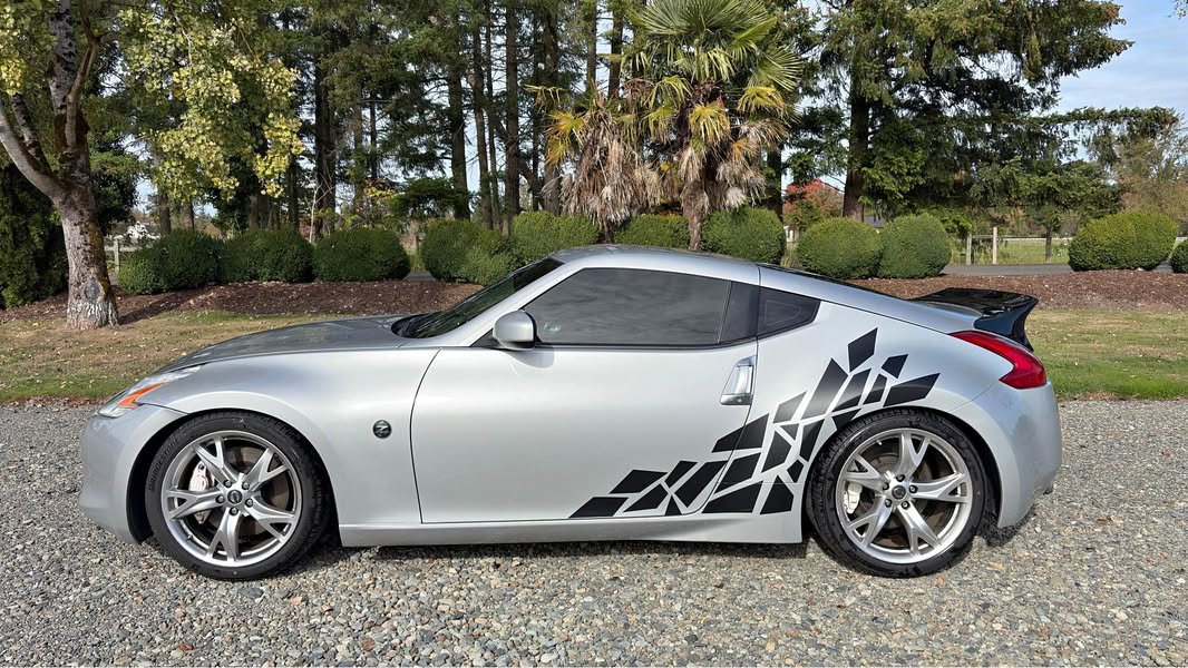 2009 Nissan 370Z - Sport Tech Coupe 2D