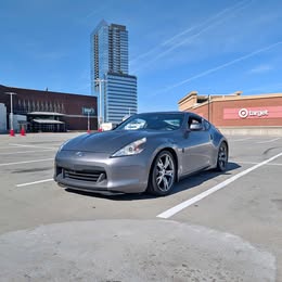2011 Nissan 370z sport