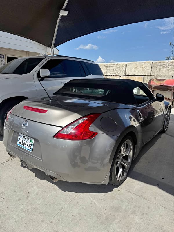 2010 Nissan 370Z - Touring Coupe 2D