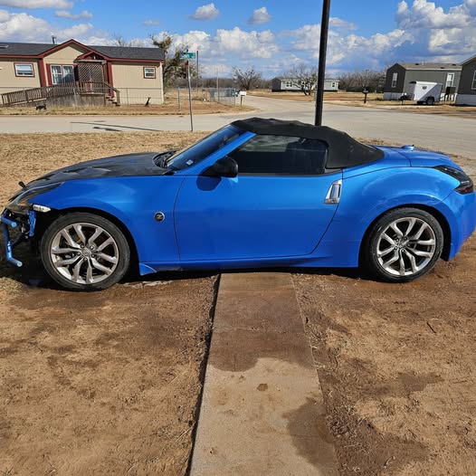 2010 Nissan 370Z - Sport Touring Coupe 2D