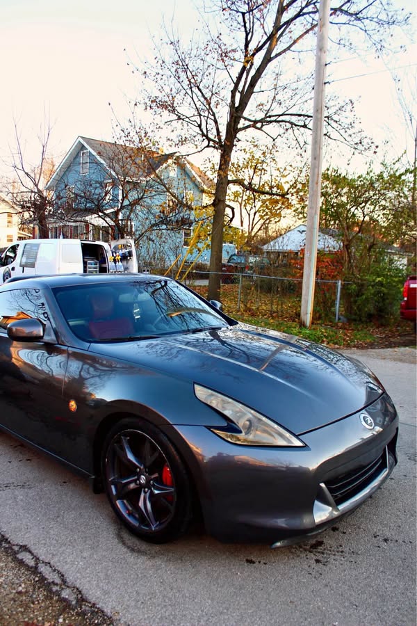 2010 Nissan 370Z - Sport Touring Coupe 2D
