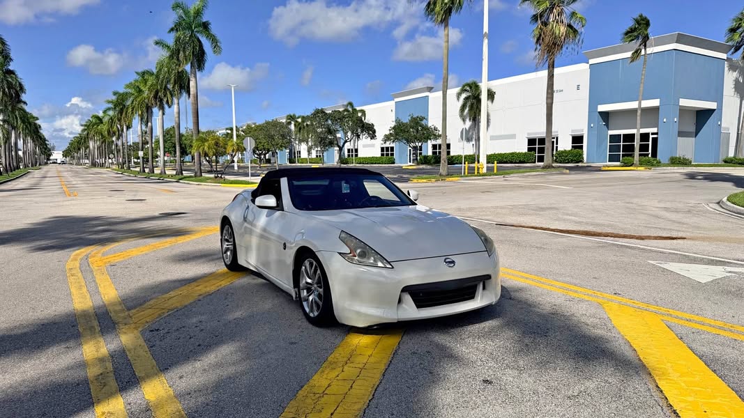 2012 Nissan 370Z - Roadster 2D