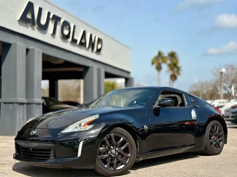 2017 Nissan 370Z Coupe Base \ud83e\udd18 37032 Miles