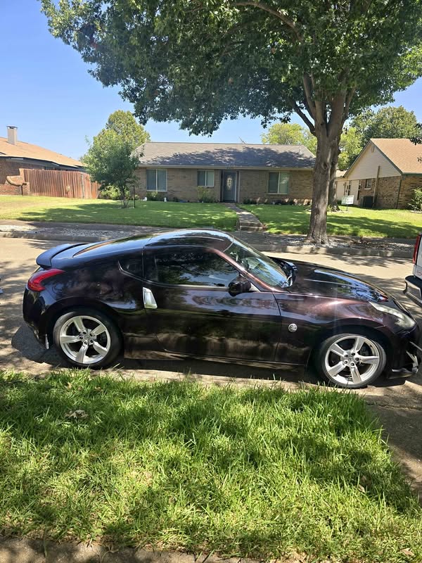 2011 Nissan 370Z - Sport Touring Coupe 2D