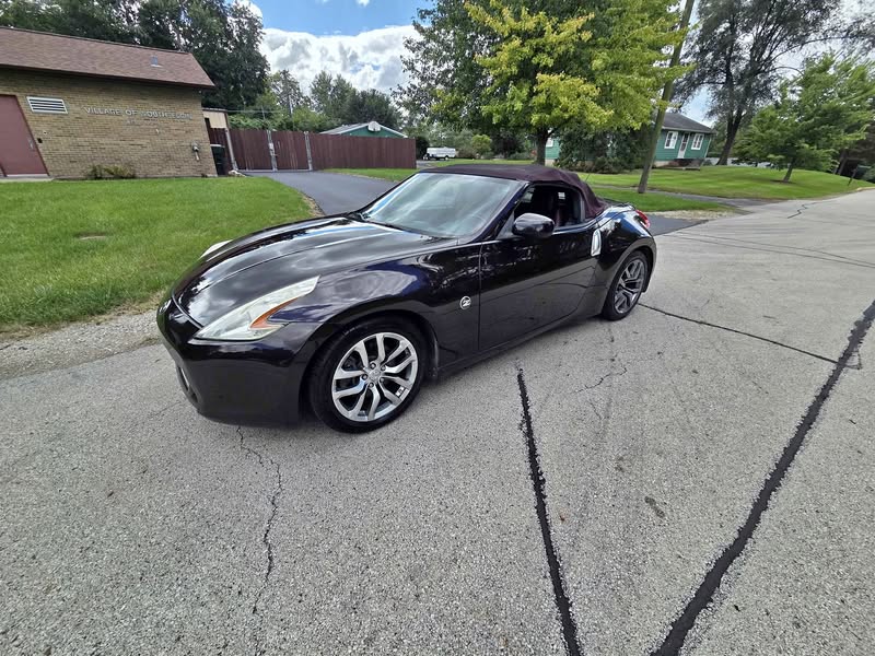 2010 Nissan 370Z - Roadster 2D