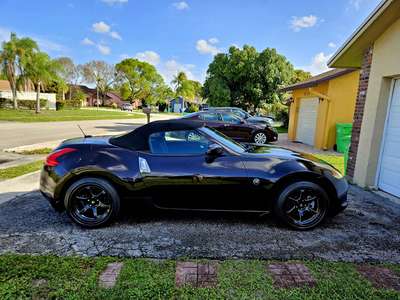 2010 Nissan 370Z - Sport Touring Roadster 2D