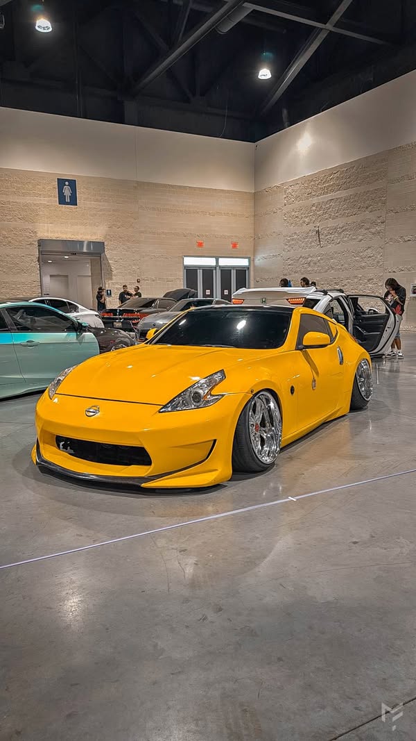 2010 Nissan 370Z - Sport Touring Coupe 2D